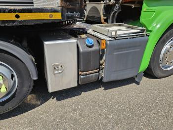 Scania R410 6x2 + NOOTEBOOM TIEFLADER